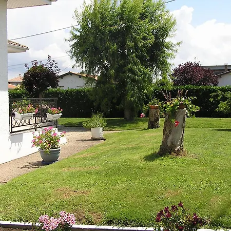 Charmante Maison Avec Jardin Proche *